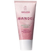 Mandel Gesichtscreme mild harmonisiert und schützt.