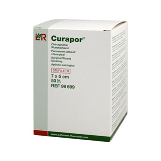 Curapor ist ein chirurgischer Wundverband aus Vlies, der einzeln steril verpackt ist.
